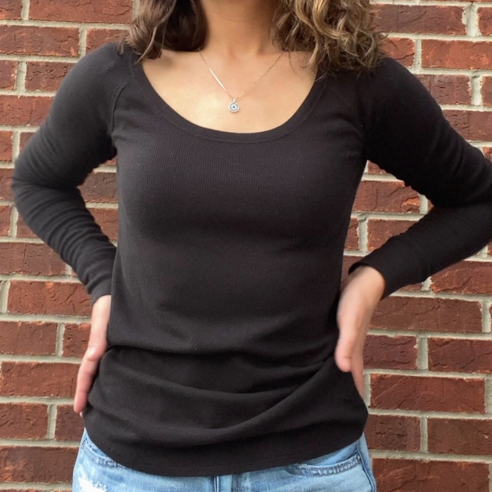 Black VS Pink Henley Waffle Scoop Long Sleeve